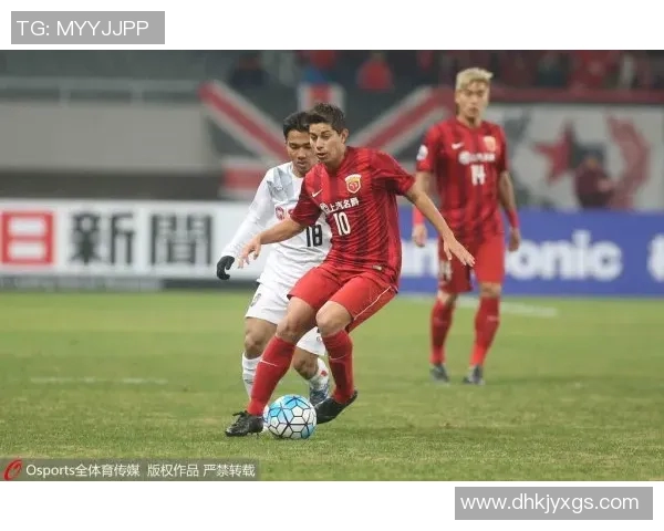 意大利足球传奇吉安尼尼的辉煌生涯与对足球的热爱探索